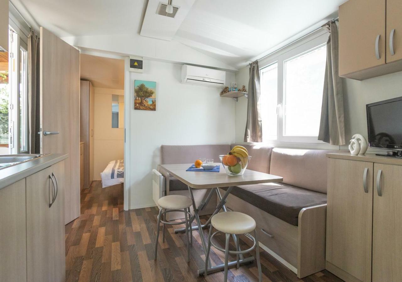Krk Mobile Homes กลิมโน ภายนอก รูปภาพ