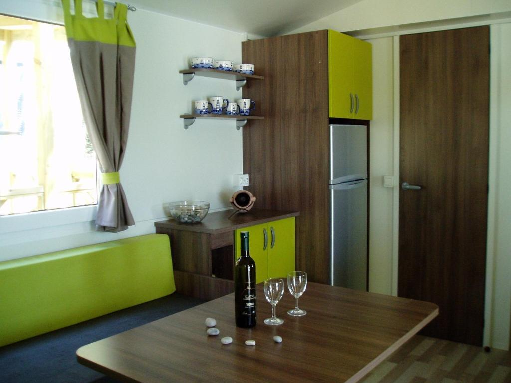 Krk Mobile Homes กลิมโน ภายนอก รูปภาพ